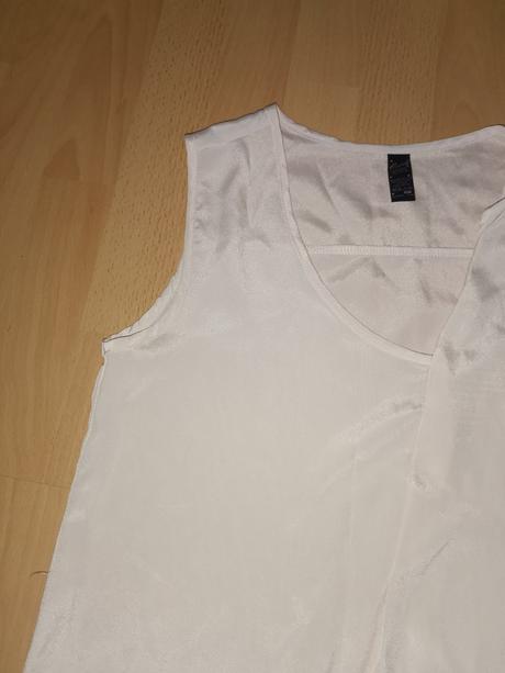 Jemny kremovy padnuty top, m