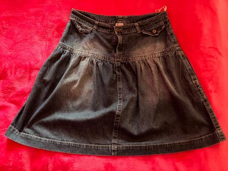 Rifľová sukňa, 44