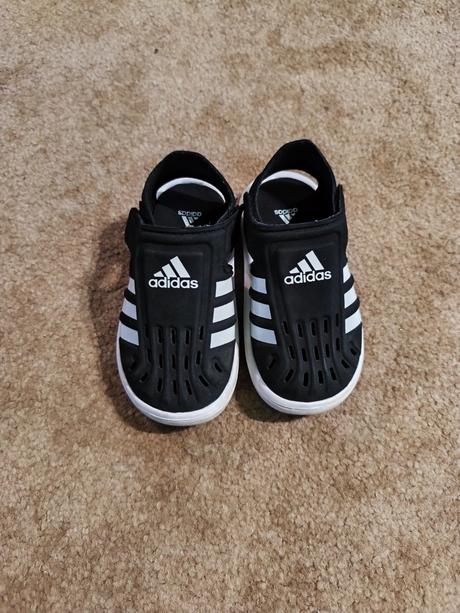 Adidas sandále, adidas,25