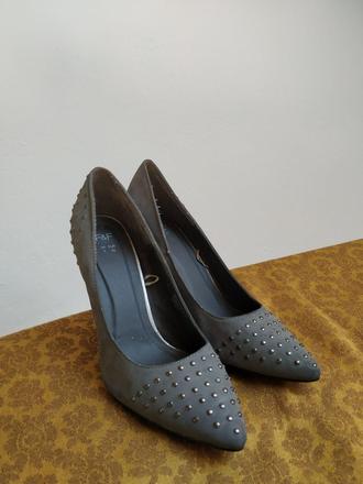 Lodičky s cvočkami, f&f,40