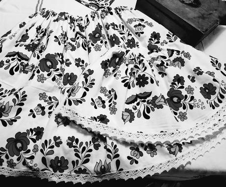 Folklórna suknička, <50 - xxxl