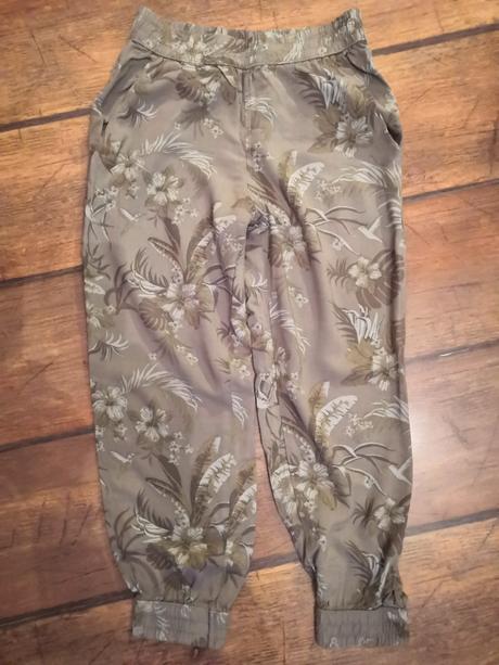 Kvetinové nohavice, h&m,134
