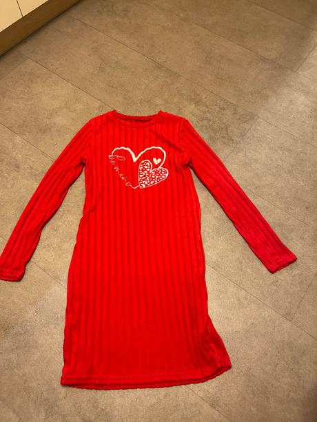 Šaty červene vianocne 13-14 rokov, 146