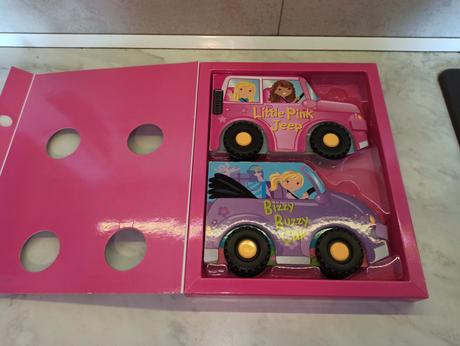 Wheelie book pack - leporela s kolieskami v anglic,