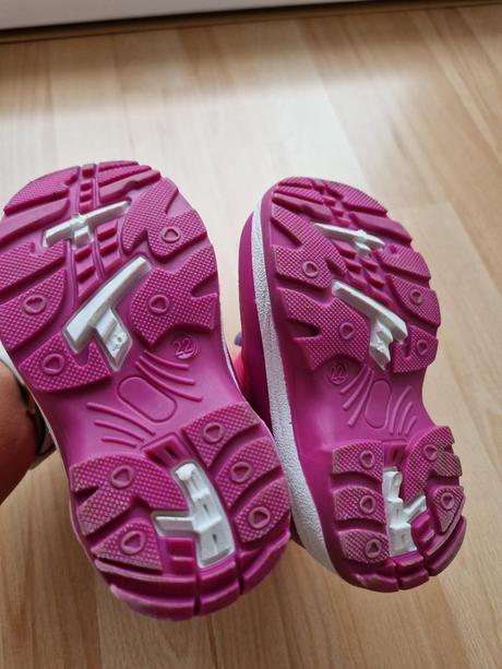 Dievčenské snehule č. 22, 22