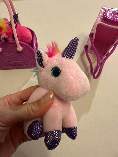 Jednorožce v kabelke 2x, 