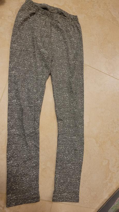 Teplakove nohavice, 134