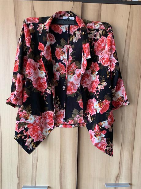 Kvetované sačko, m