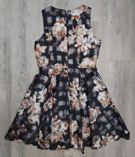 Dámske spoločenské šaty, 38