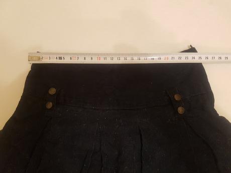 Menčestrová suknička, 104