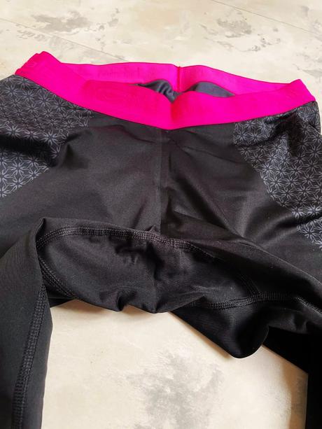 Športové legíny na cvičenie,