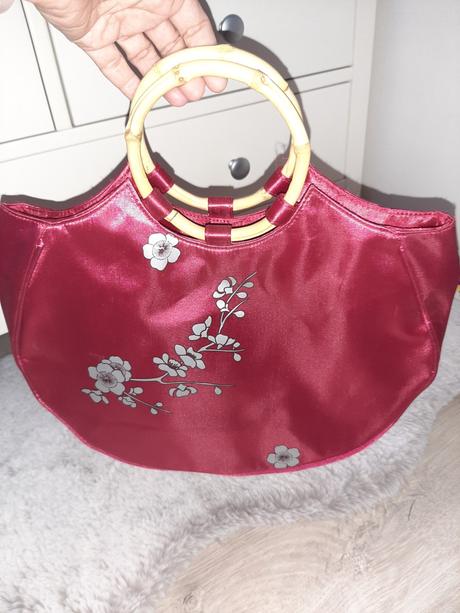 Saténová kabelka avon, avon