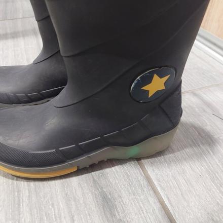 Gumaky 28, lupilu,28