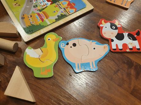 Montessori drevená krabica s hrami, 