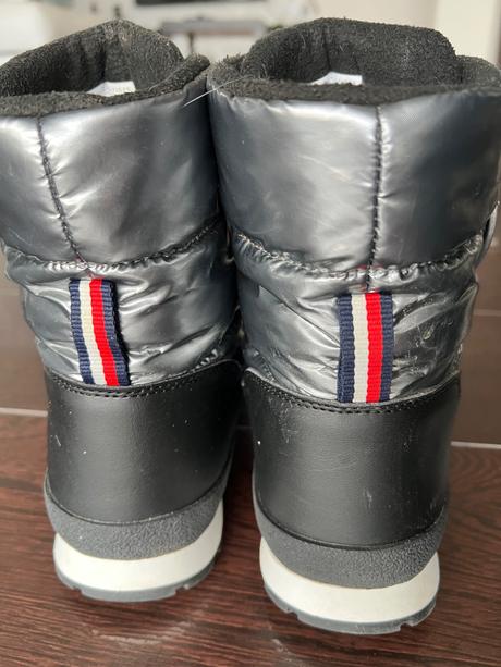 Snehule, tommy hilfiger,38