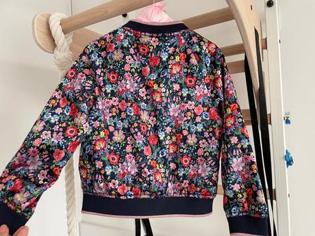 Bundicka, kvetovana, vel. 116, top stav, h&m,116