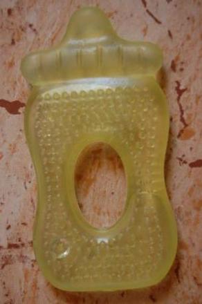 Hryzatko s vodou vnutri,