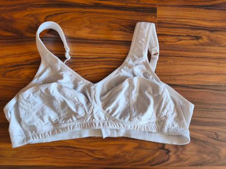 Podprsenka 100 b, triola,100b