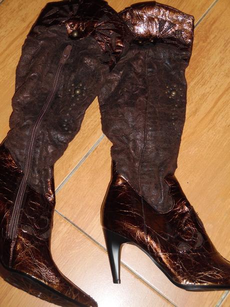 Lakované čižmy, 40