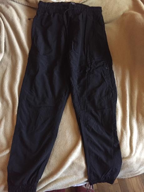 Nohavice, bershka,m