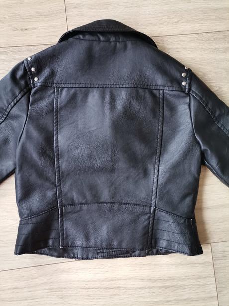 Koženkova bunda, 110