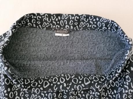 Sukňa s gombičkami, m