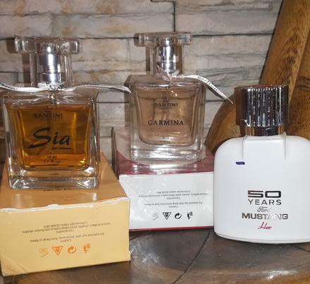 2parfémy santini + zadarmo ostatné,