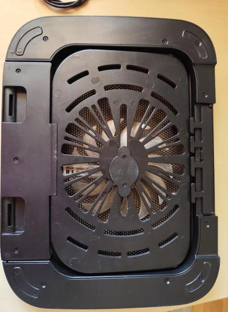 Polohovateľná chladiaca podložka yenkee pre nb, 