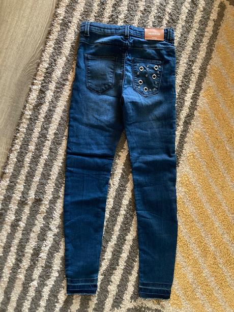 Skinny rifle s cvokmi, reserved,140