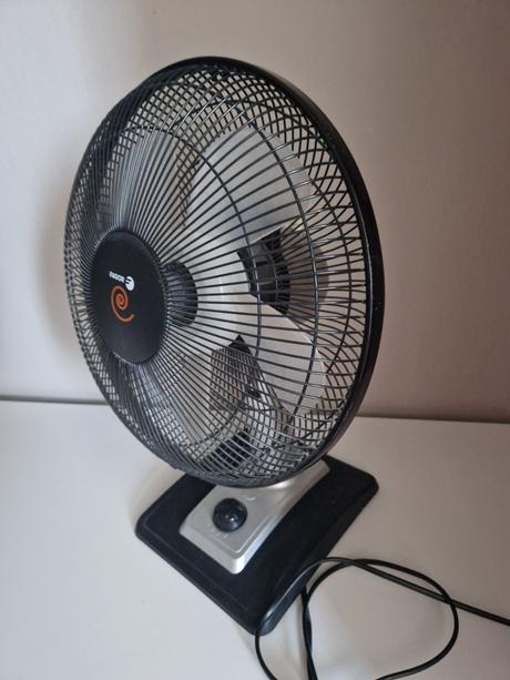Stolný ventilátor 50 hz/ 45 w / výška 50cm, fagor