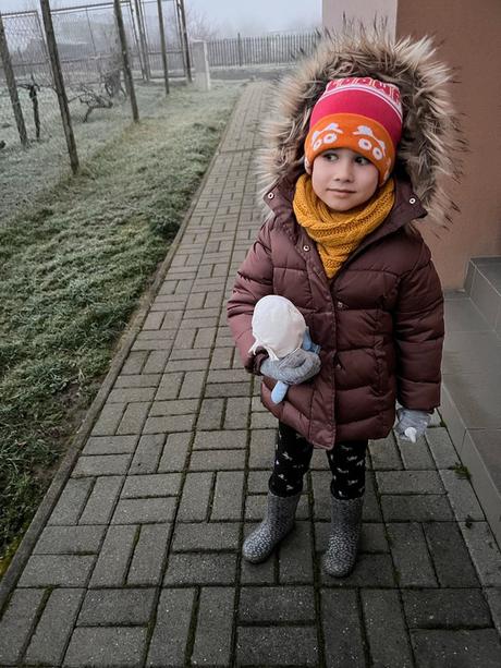 Zimná čiapka s brmbolcom loowfat, 