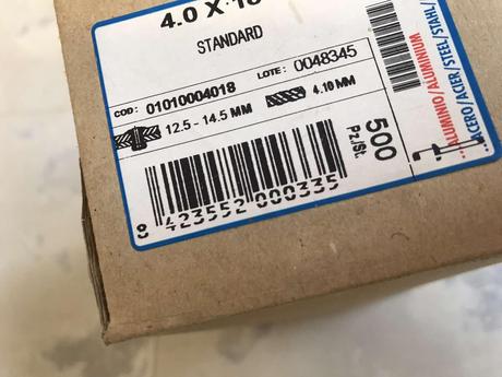 Slepé nity so zapustenou hlavou 30 ks,