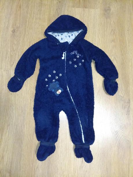 Dva hrubšie overaly, 74