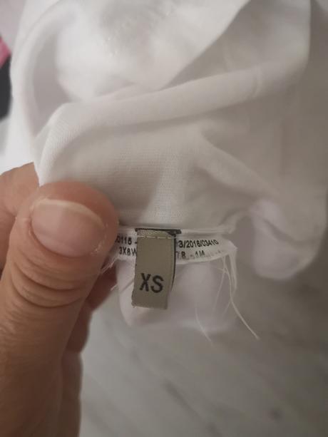 Letné tričko s odhalenými ramenami guess, guess,xs