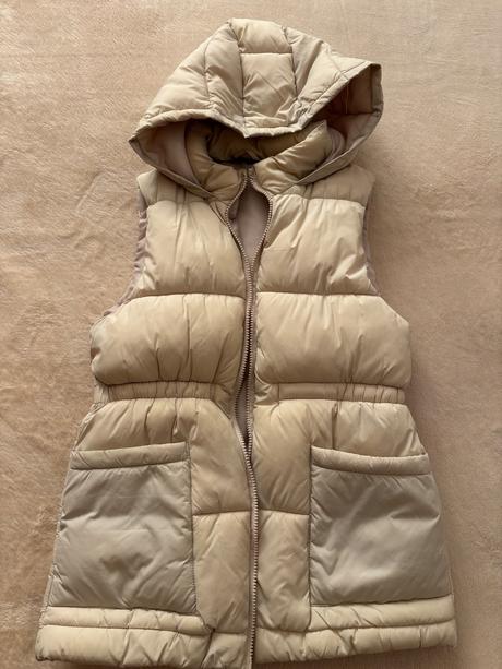 Dievčenská vesta, 146