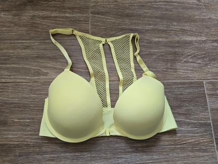 Podprsenka č.38-40 c, 85c