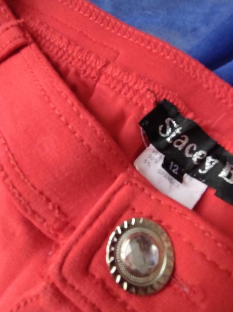 Červené nohavice so šnurovačkou, m