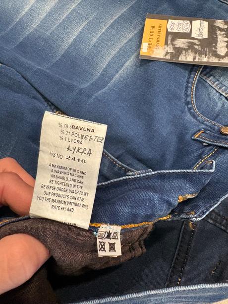 Artistamania jeans nove panske rifle 30/34, 30