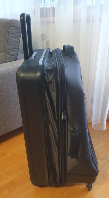 Cestovný kufor, tchibo