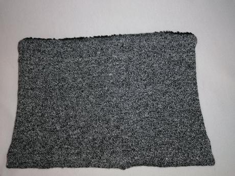 Hrejivý nákrčník, 122