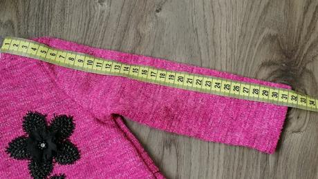 Ružové slávnostné šatky, 86