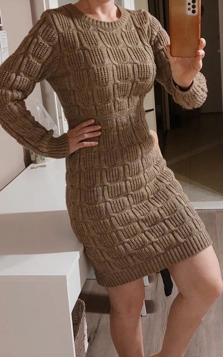 Krásne teplé šaty, l