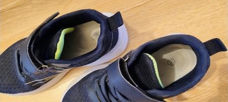 Botasky, deichmann,32