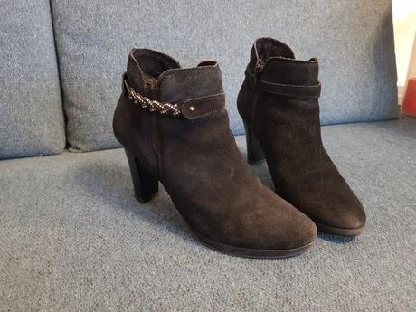 Elegantné kožené prechodné kotníky, 40