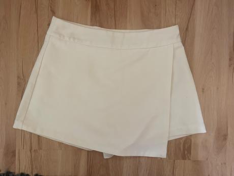 Sukňové kraťasy, s