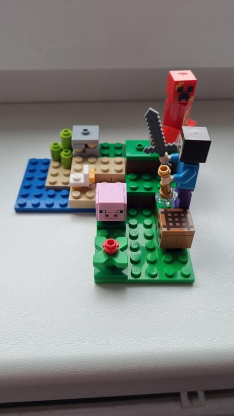 Lego minecraft 21177 útok creepera,