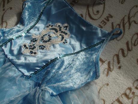 - princezná (frozen) luxusné šaty veľ.128,