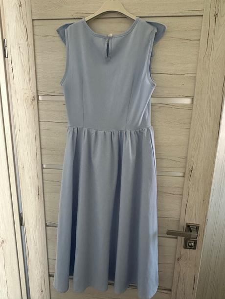 Spoločenské šaty s volánom, m