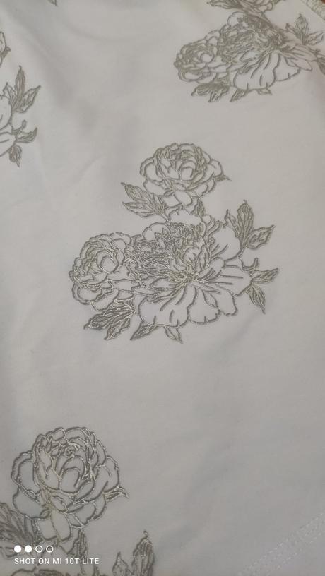 Sukňa s, authority,s