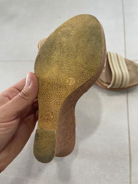 Bežové sandále, 37